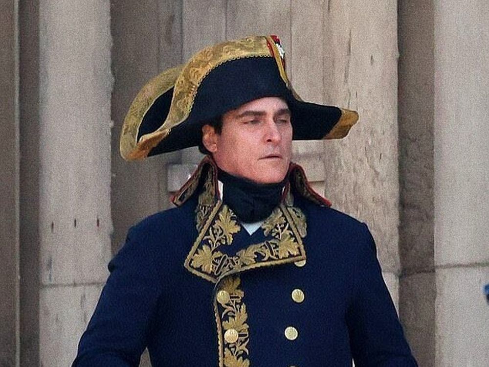 Napoleon: le prime foto in costume di Joaquin Phoenix nei panni di Napoleone Bonaparte