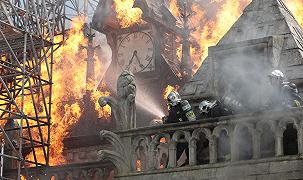 Notre-Dame in fiamme: trailer e foto del film in sala dal 28 marzo