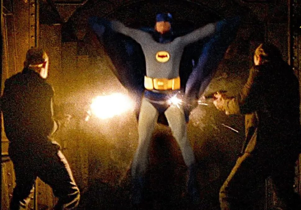 The Batman: il trailer che mostra Adam West al posto di Robert Pattinson