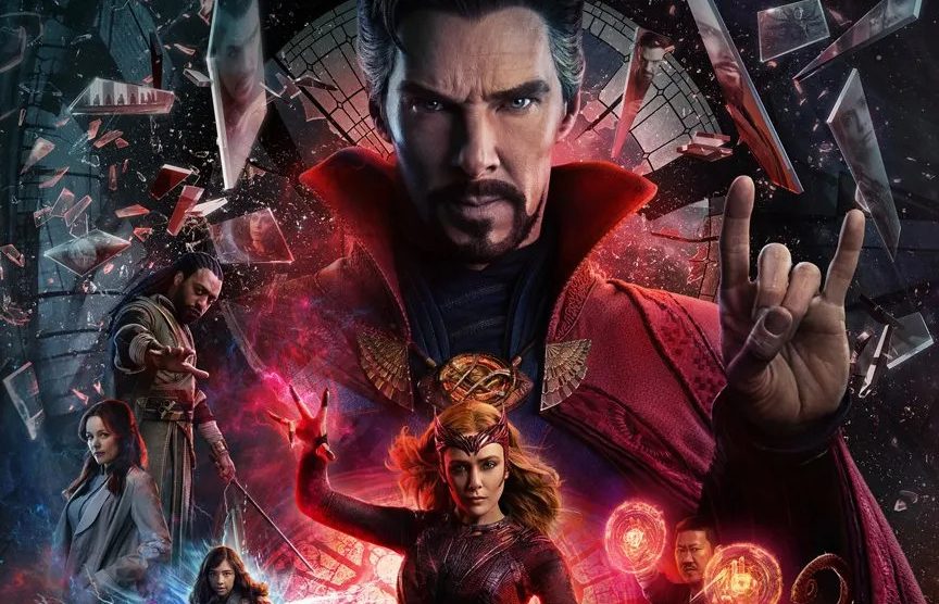 Doctor Strange nel Multiverso della Follia: il poster italiano perde le “corna” rispetto all’originale