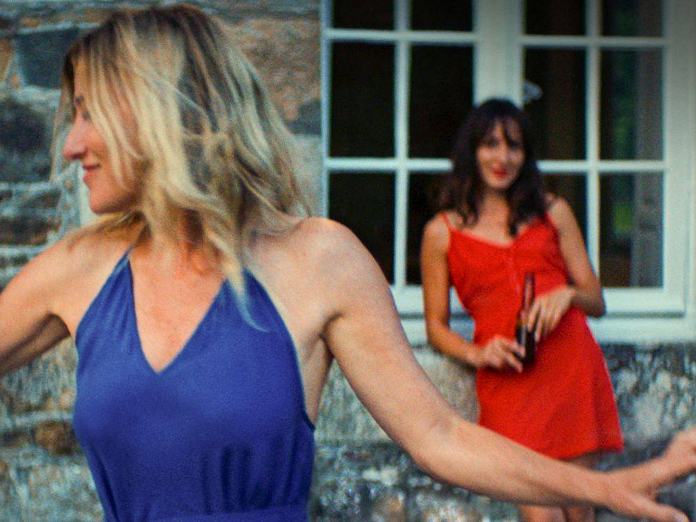 Gli amori di Anaïs: nuovo trailer del film con Valeria Bruni Tedeschi dal 28 aprile in sala