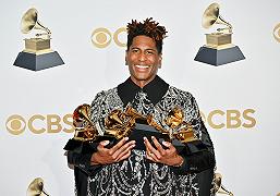 Grammy Awards 2022: Jon Batiste è l’artista dell’anno, con cinque premi