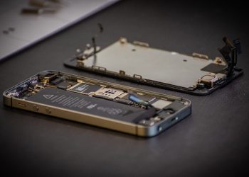 Riparazioni fai da te degli iPhone finalmente possibili negli USA, ecco come funziona il programma di Apple