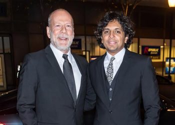 Bruce Willis: il regista M. Night Shyamalan lo ringrazia e lo definisce un fratello maggiore