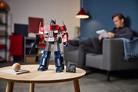 LEGO Optimus Prime: ufficiale il nuovo set in grado di trasformarsi da robot a camion