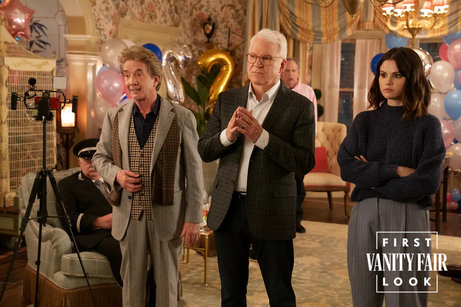 Only Murders in the Building 2: le prime immagini della seconda stagione  mostrano i protagonisti sotto accusa