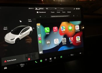Apple CarPlay: supporto per le Tesla realizzato da un utente