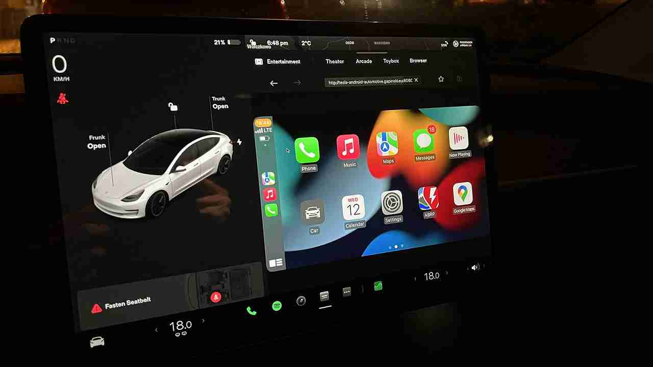 Tesla Apple CarPlay