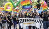 Amazon censura i prodotti LGBT negli Emirati Arabi. L'azienda non smentisce: "dobbiamo rispettare le leggi"