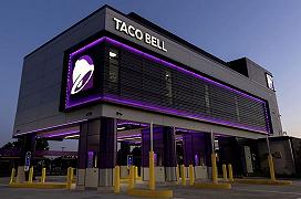 Inaugurato il primo Taco Bell Defy: look vaporwave, cucina sospesa e solo drive-thru