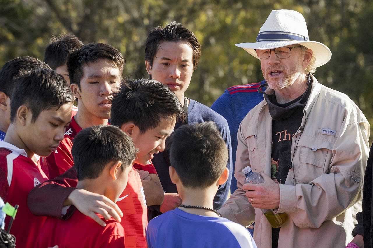 Tredici vite: trailer e foto del film di Ron Howard dal 5 agosto su Prime Video