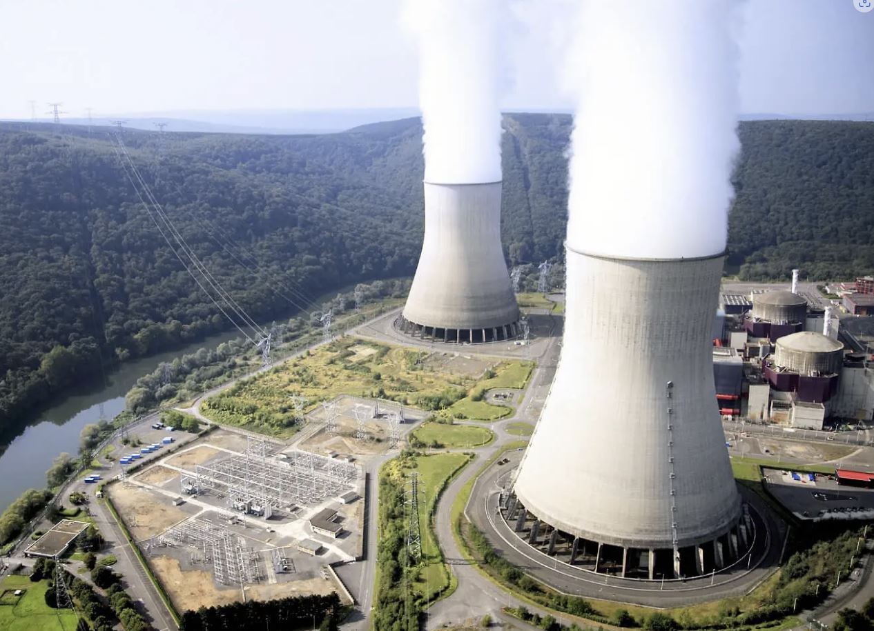 Energia nucleare, il caldo da record blocca la produzione francese: i prezzi schizzano alle stelle