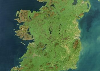 Siccità: riemersa un’antica isola del Medioevo in Irlanda