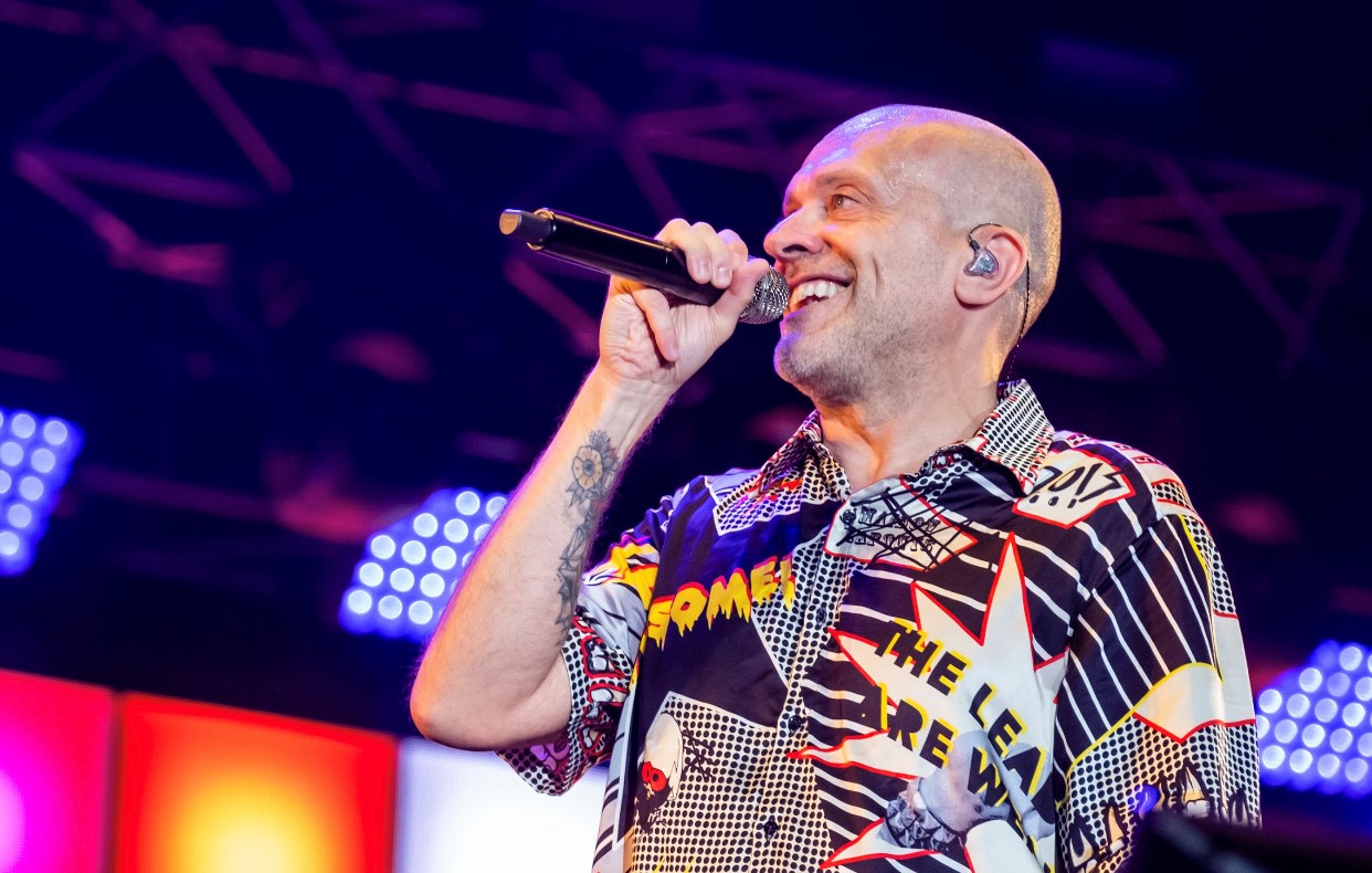 Hanno ucciso l’Uomo Ragno – La vera storia degli 883: presto su Sky la dramedy sul gruppo pop