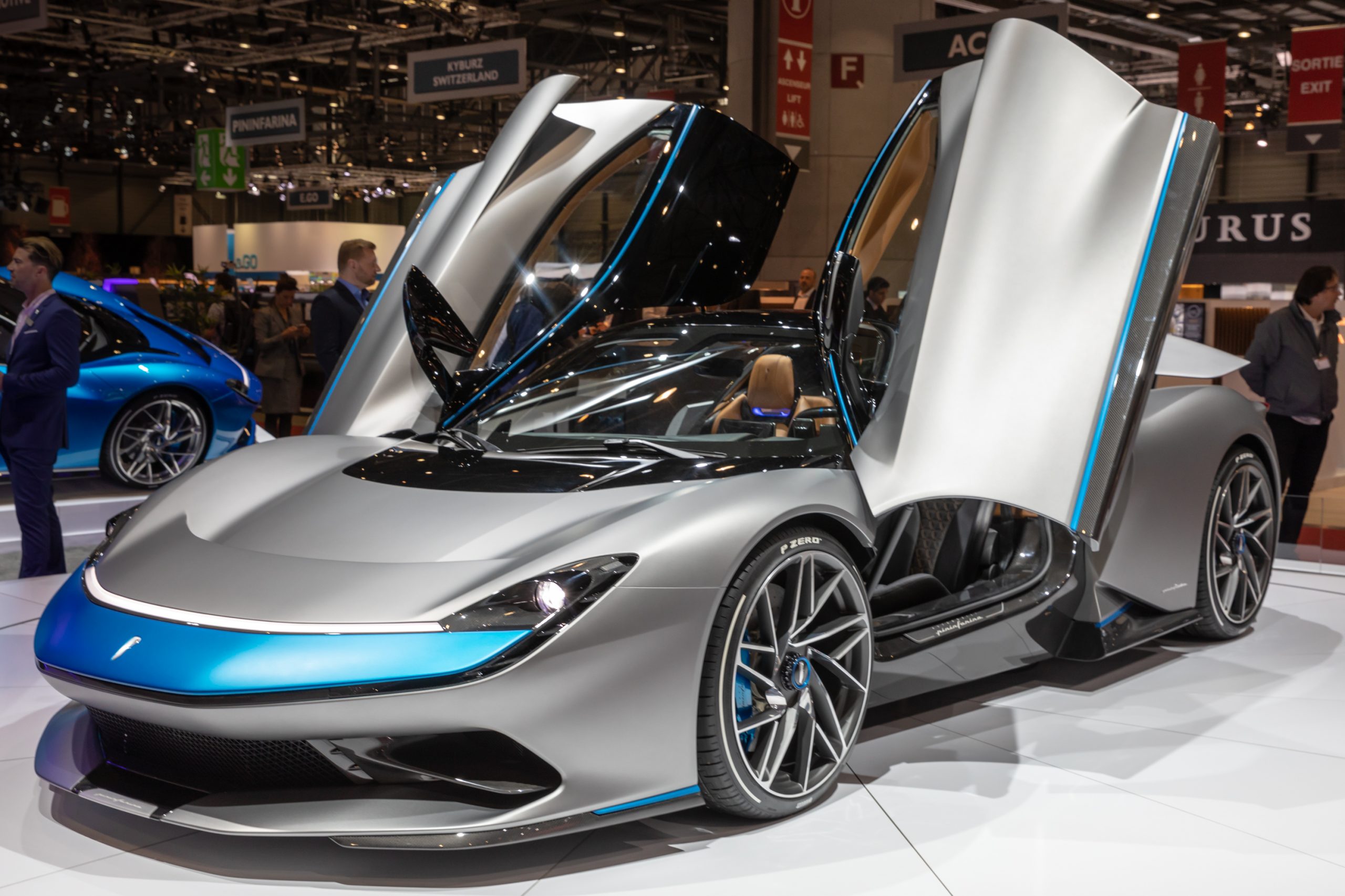 Pininfarina Battista: parte la produzione della supercar elettrica, un solo esemplare richiede oltre 1200 ore di lavoro