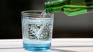 Manca l’anidride carbonica e i produttori di acqua frizzante e bibite sono nel panico