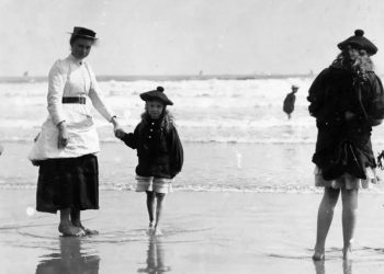 Inizi del XX secolo: filmati storici di una giornata in spiaggia