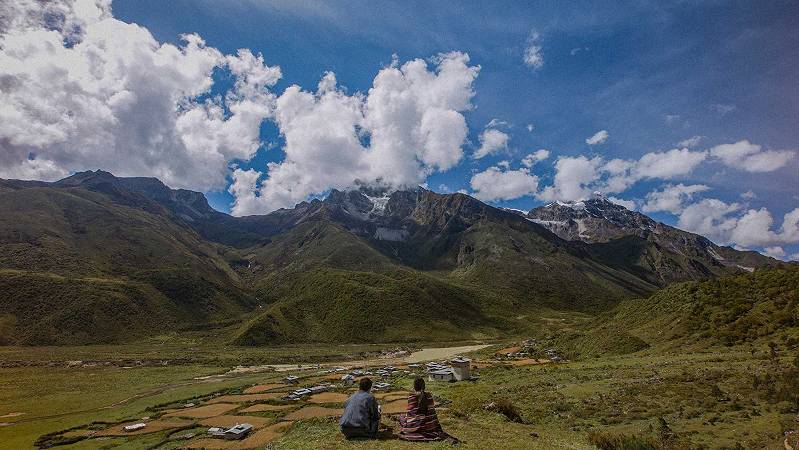 Lunana: il viaggio alla fine del mondo, la recensione