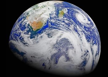 Terra: i motivi per cui sta girando più velocemente