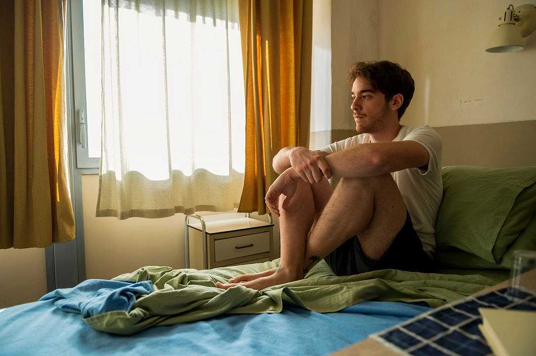 Tutto Chiede Salvezza: trailer e foto della serie Netflix