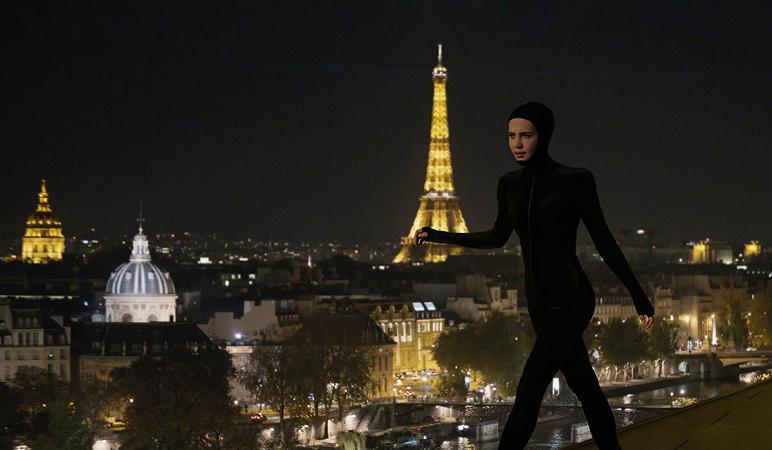 Maggie Cheung e l'attualità della serie Irma Vep disponibile su Sky