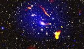 Ammasso di galassie produce emissioni radio enigmatiche