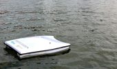 drone-squalo raccoglie rifiuti