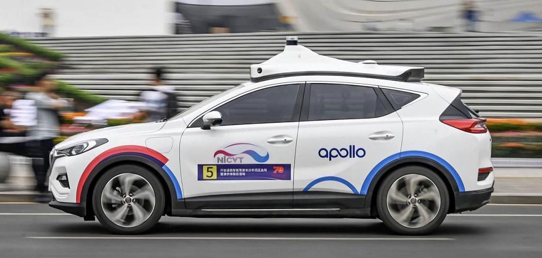 Apollo Go porta i suoi robotaxi nelle città di Wuhan e Chongqing: è uno degli esperimenti più ambiziosi di sempre