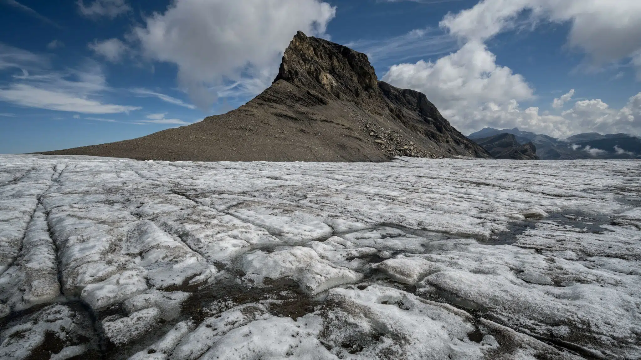 Francia: 500 giornalisti firmano la Carta per l’emergenza ecologicx