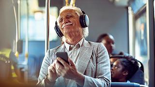 Alzheimer: la musica stimola la memoria grazie all’intelligenza artificiale