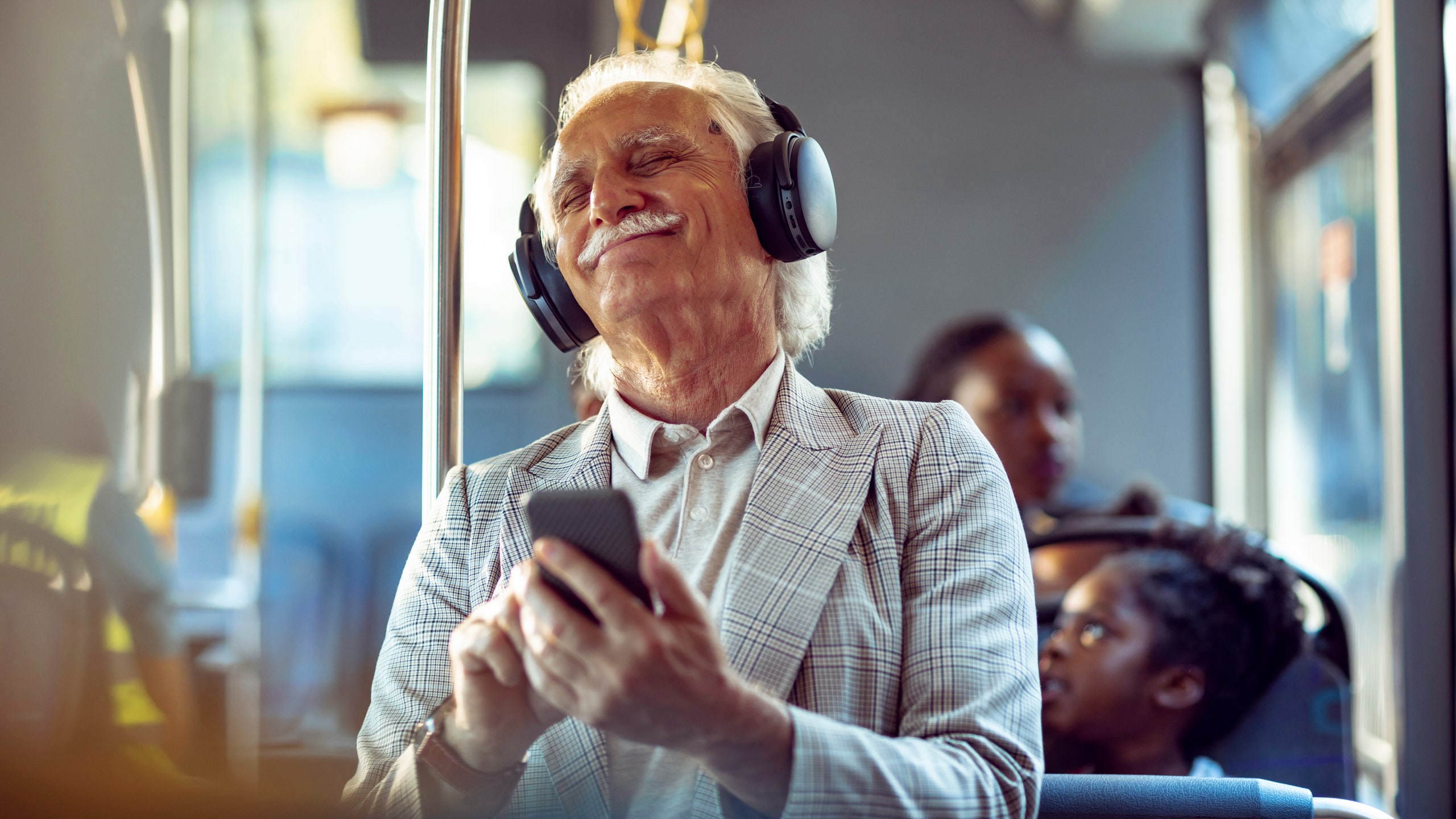 Alzheimer: la musica stimola la memoria grazie all’intelligenza artificiale