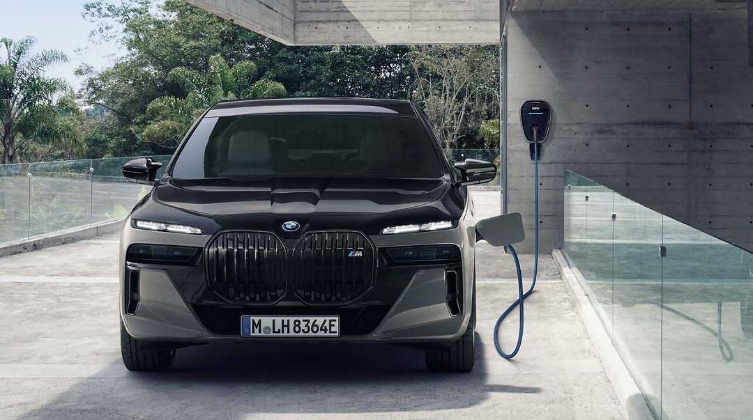 BMW non è interessata a produrre auto elettriche con oltre 1000 km di autonomia