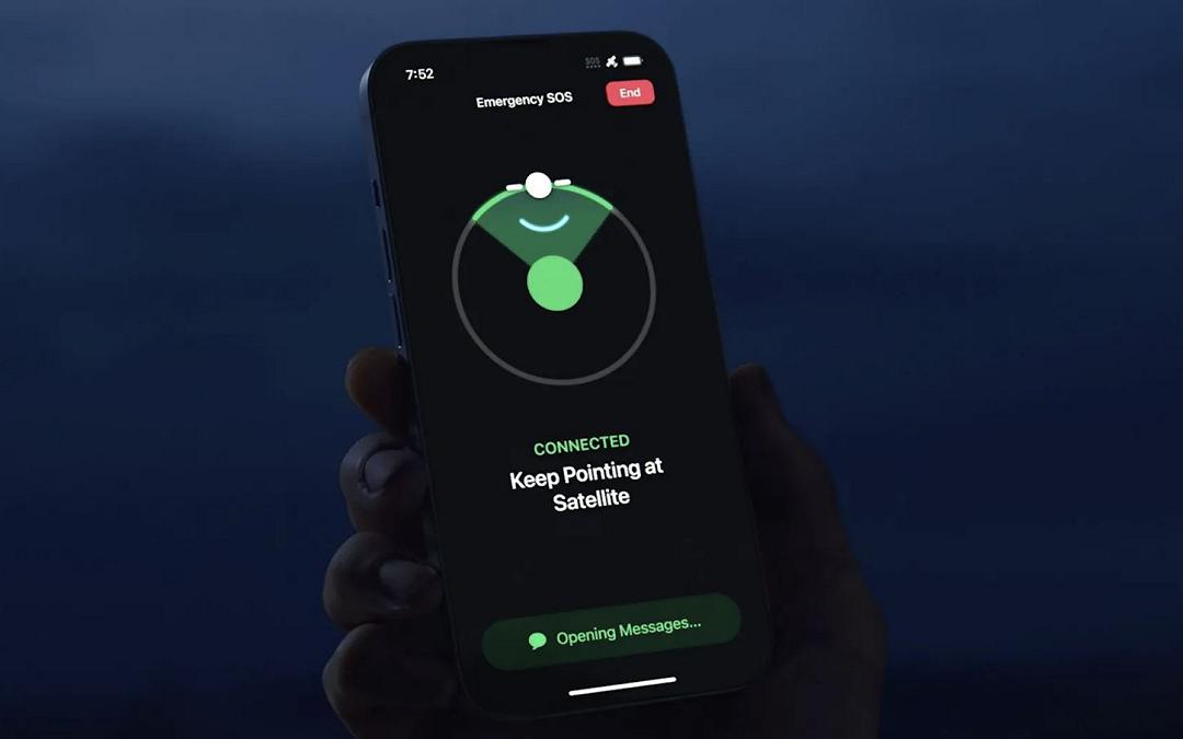 iPhone 14: la funzione SOS Emergenze via satellite arriva anche in Italia
