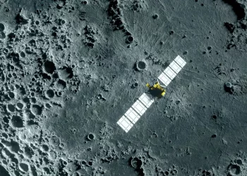 Cina: afferma di aver scoperto un nuovo minerale sulla luna