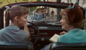 La Signora Harris va a Parigi: trailer del film con Isabelle Huppert dal 17 novembre in sala