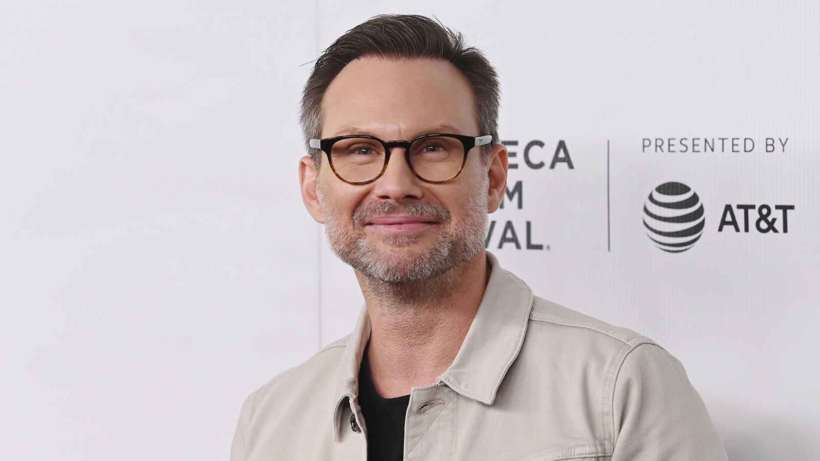 Willow: Christian Slater nel cast della serie Disney+, Warwick Davis lo definisce “fantastico”