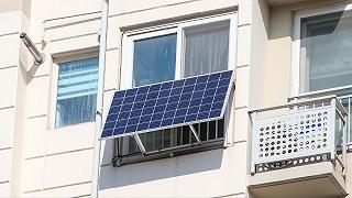 Fotovoltaico da balcone: sono una valida opzione per risparmiare?