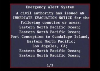 "Dovete evacuare immediatamente la città". L'allerta mandata per errore manda nel panico Los Angeles