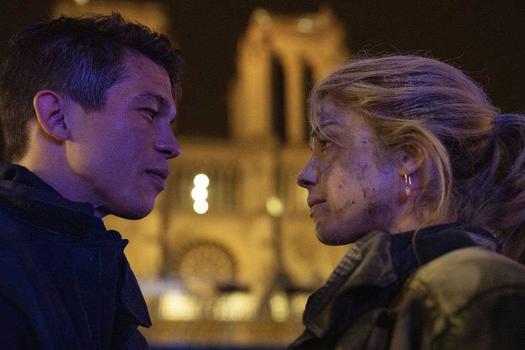 Notre-Dame: trailer e foto della miniserie Netflix