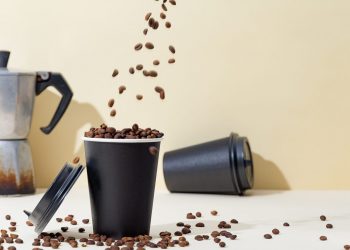 Proffee: caffè proteico super gettonato ma poco salutare in alcuni casi