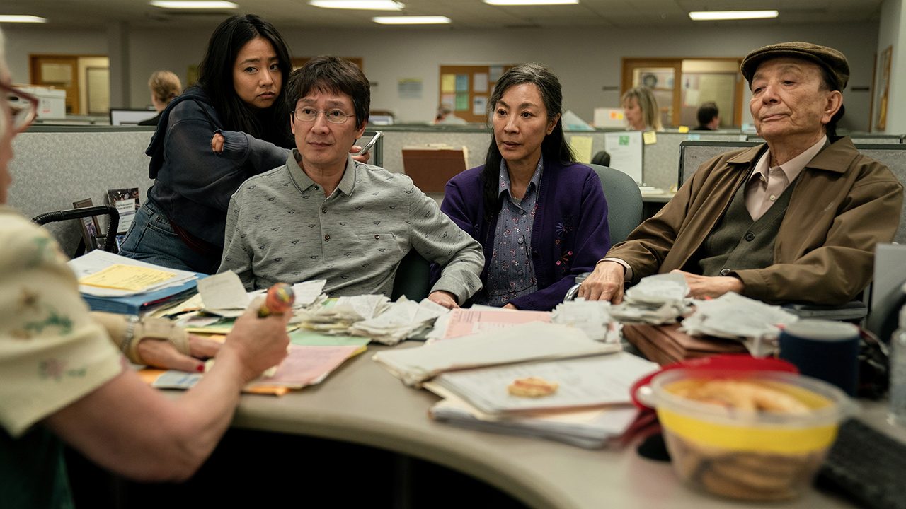 Oscar 2023: Everything Everywhere All at Once da record con sette statuette