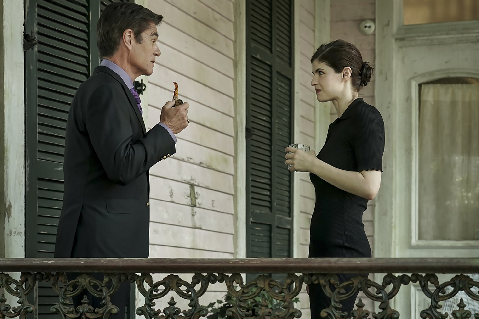 Anne Rice’s Mayfair Witches: nuovo trailer del serial con Alexandra Daddario