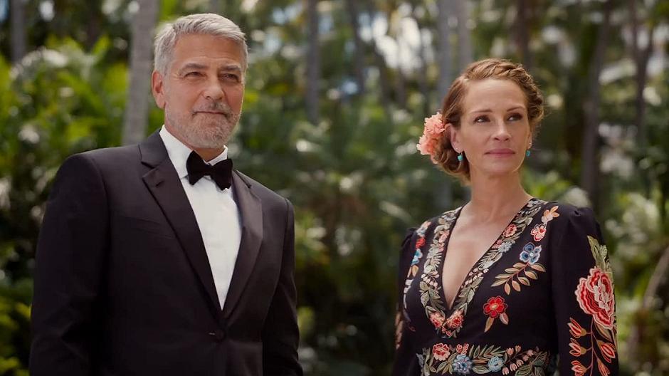 Ticket to Paradise, la recensione della commedia romantica che riporta al cinema George Clooney e Julia Roberts