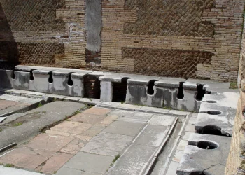 Antichi Romani: cosa facevano nei bagni pubblici?