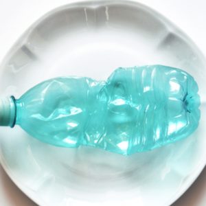 Plastica nel microonde: rilascio di microplastiche negli alimenti