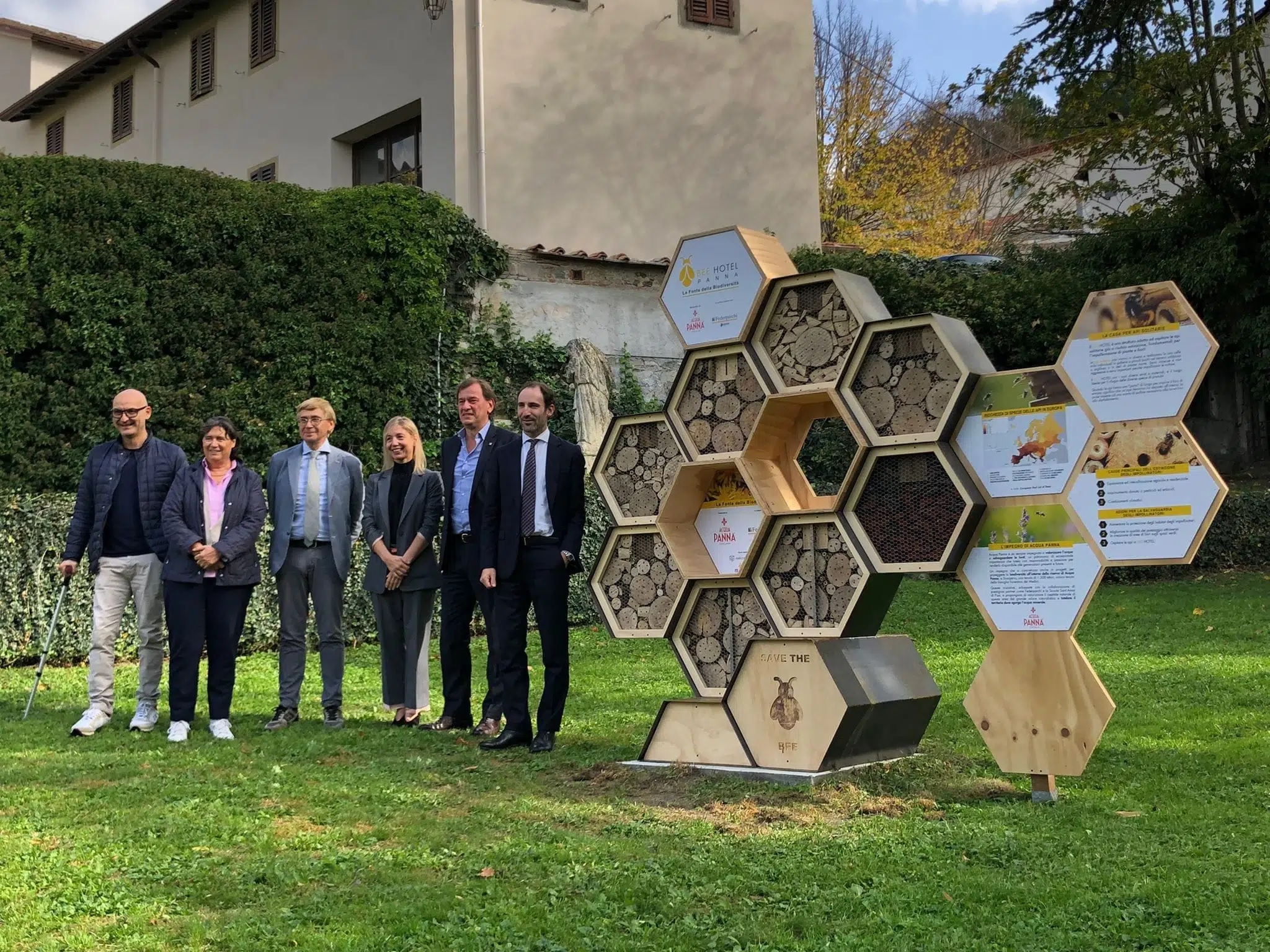 Bee Hotel: il primo habitat naturale per api in Toscana