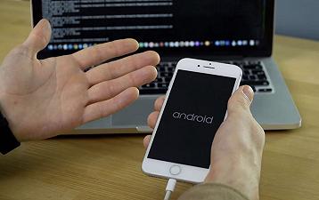 “Installare Android sugli iPhone diventi un diritto”, la proposta della Free Software Foundation