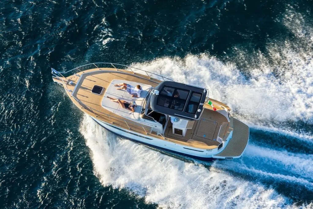 Patrone 100: il primo in versione entrobordo diesel