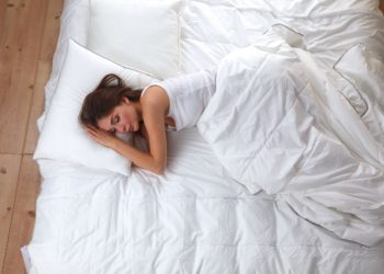 Dormire: da quale lato è più salutare?