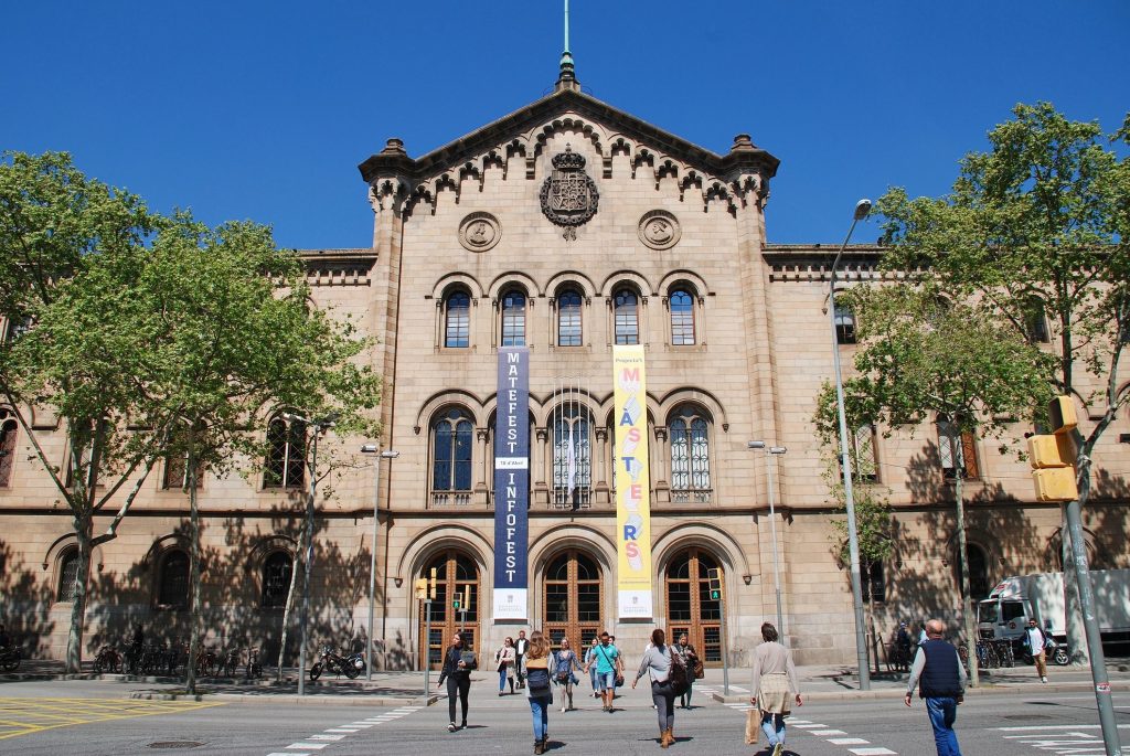 Crisi ecologica: dal 2024 l’Università di Barcellona darà il via a un corso obbligatorio per tutti gli studenti
